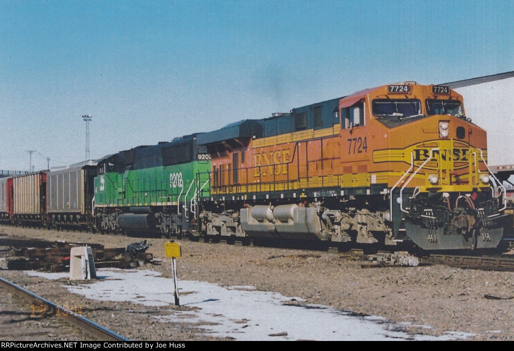 BNSF 7724 West